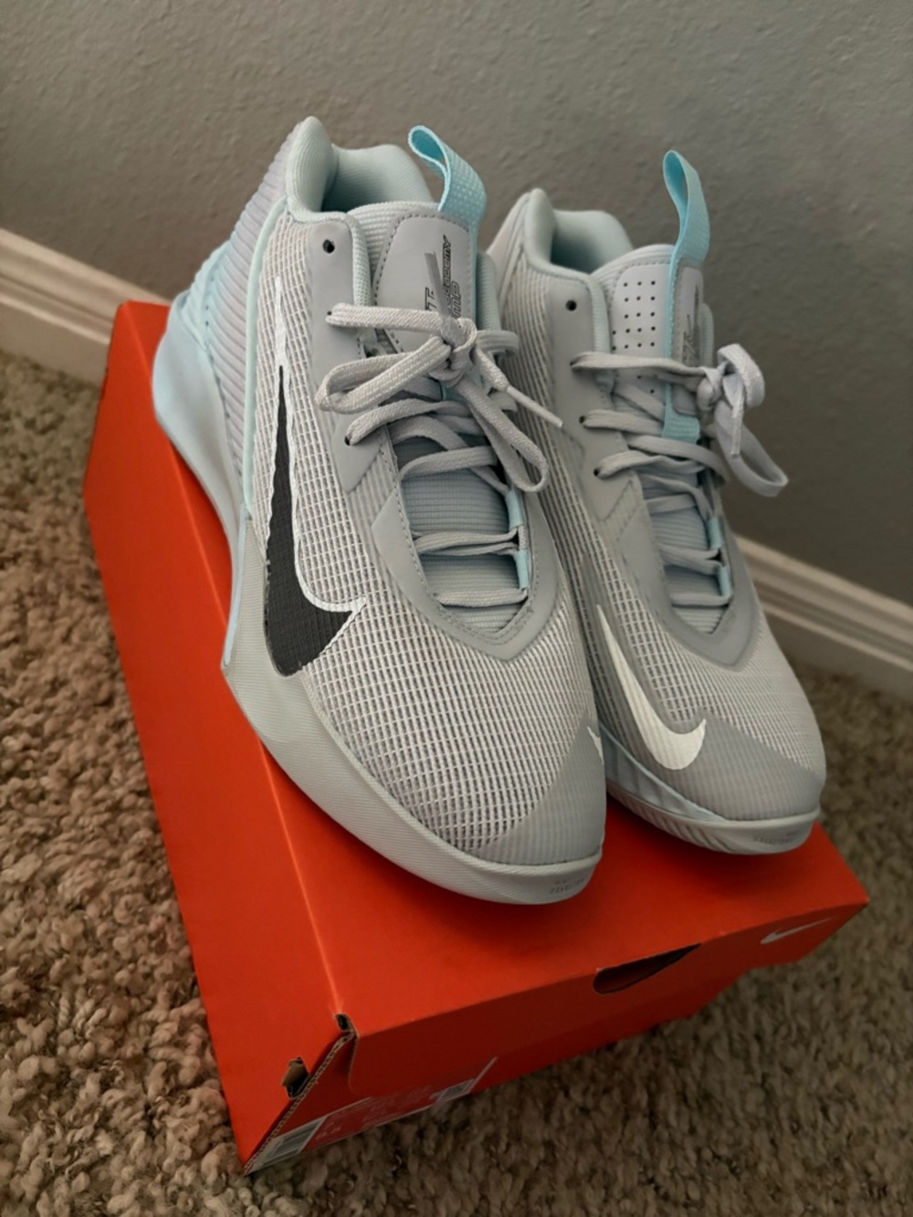 Nike G.T. Jump Academy Blue/Gray Basketball Sneakers in M7/W8.5